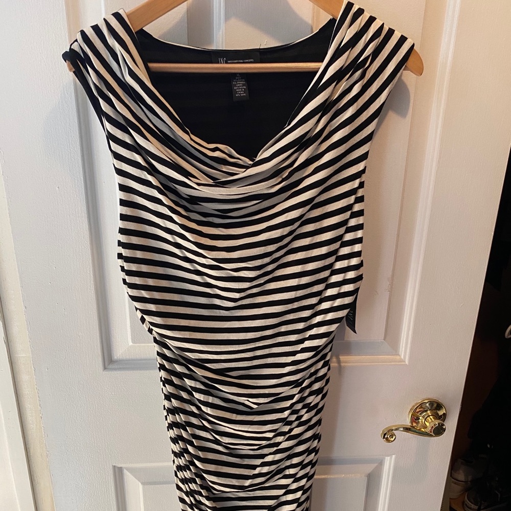 Sleeveless dress